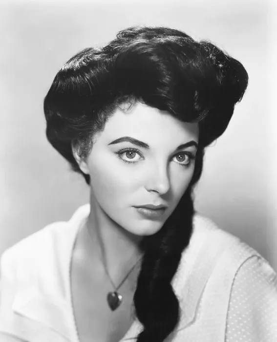 Framed Print : THE GIRL IN THE RED VELVET SWING, Joan Collins, 1955, 20th Century Fox, TM & Copyright, courtesy Everett Collection