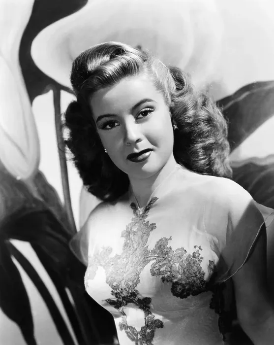 Framed Print : TWO GIRLS AND A SAILOR, Gloria DeHaven, 1944