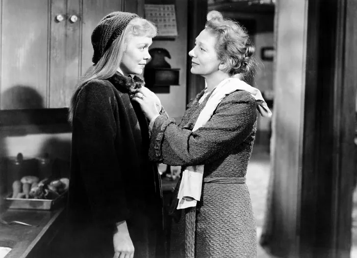 Framed Print : THE GLASS MENAGERIE, from left: Jane Wyman, Gertrude Lawrence, 1950