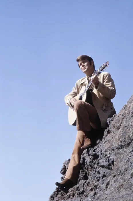 Framed Print : Glen Campbell, June 1969