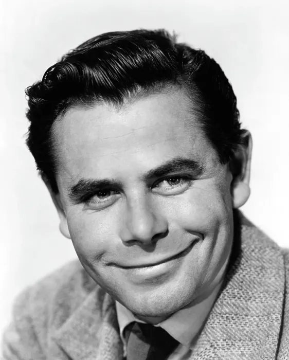 Framed Print : Glenn Ford, ca. 1940s Framed Print : Glenn Ford, ca. 1940s
