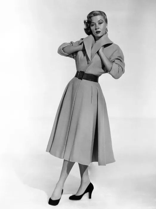 Framed Print : Gloria Grahame, 1952 Framed Print : Gloria Grahame, 1952