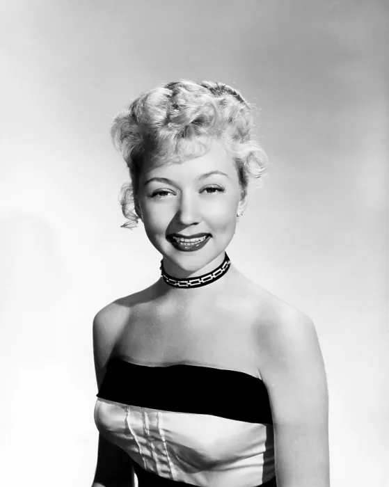 Framed Print : Gloria Grahame, in a hairstyle by Sidney Guilaroff, 1948 Framed Print : Gloria Grahame, in a hairstyle by Sidney Guilaroff, 1948