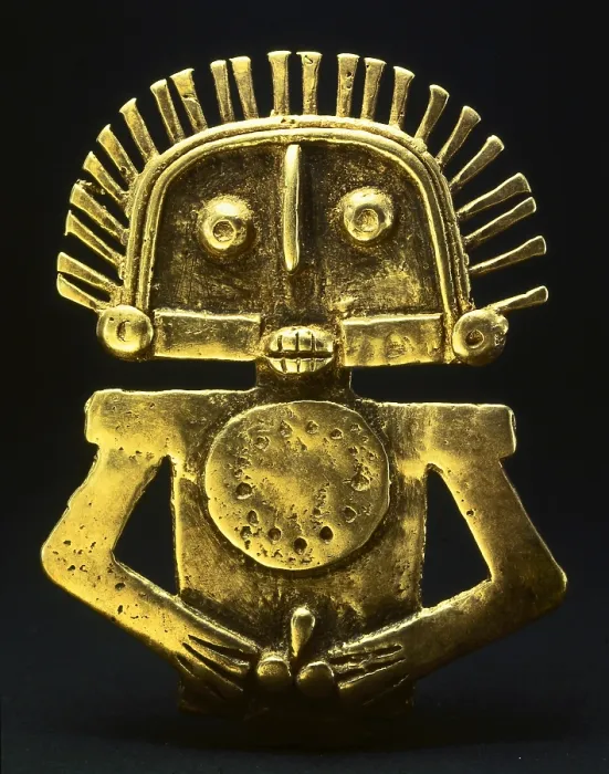 Framed Print : Gold breastplate. Proceeds from Rioblanco (Tolima). Tolima art. Jewelry. COLOMBIA. BogotA. Gold Museum. - P. Rotger / Iberfoto / Everett Collection (365622)**US SALES ONLY**