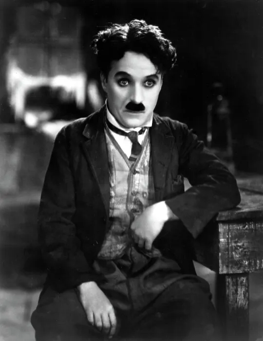 Framed Print : THE GOLD RUSH, Charlie Chaplin, 1925
