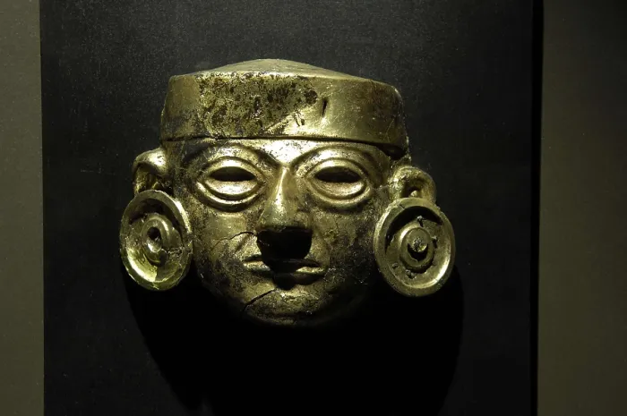 Framed Print : Golden copper mask (3rd c. AD), part of a headdress. Moche or Mochica Art. PERU. Sipn. Royal Tombs of Sipn Museum. AISA / Everett Collection**US SALES ONLY** Framed Print : Golden copper mask (3rd c. AD), part of a headdress. Moche or Mochica Art. PERU. Sipn. Royal Tombs of Sipn Museum. AISA / Everett Collection**US SALES ONLY**