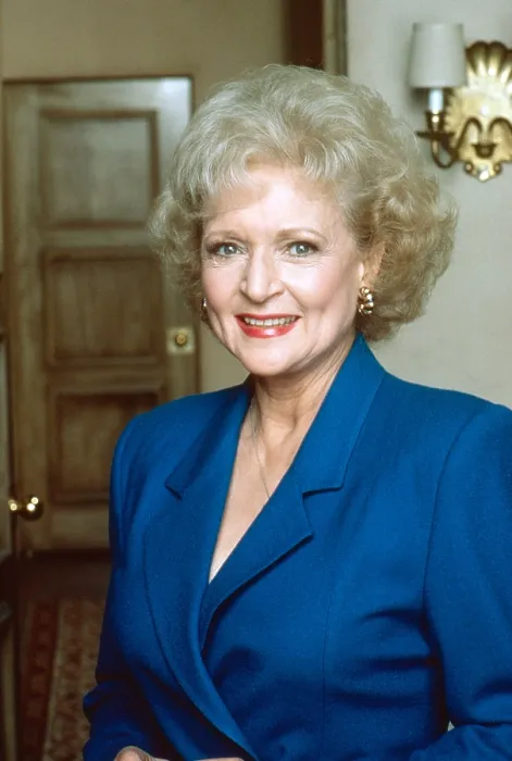 Framed Print : THE GOLDEN GIRLS, Betty White, (Season 4), 1985-1992 Framed Print : THE GOLDEN GIRLS, Betty White, (Season 4), 1985-1992
