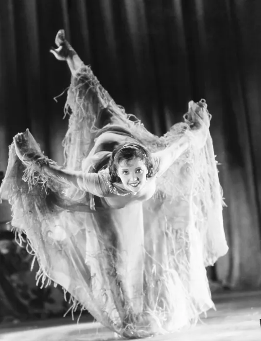 Framed Print : THE GOOD COMPANIONS, Jessie Matthews, 1933 Framed Print : THE GOOD COMPANIONS, Jessie Matthews, 1933