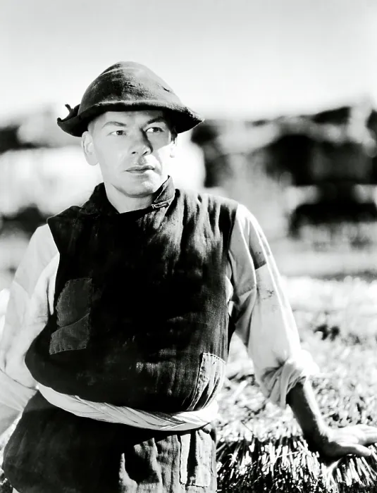 Framed Print : THE GOOD EARTH, Paul Muni, 1937