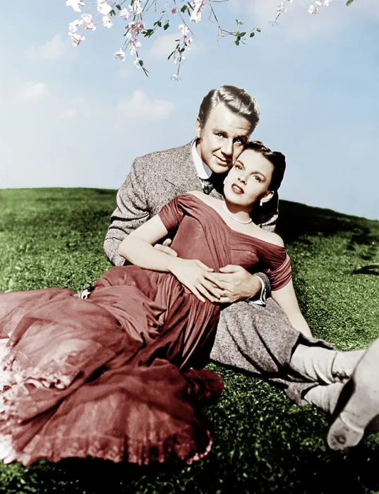 Framed Print : IN THE GOOD OLD SUMMERTIME, from left: Van Johnson, Judy Garland, 1949 Framed Print : IN THE GOOD OLD SUMMERTIME, from left: Van Johnson, Judy Garland, 1949