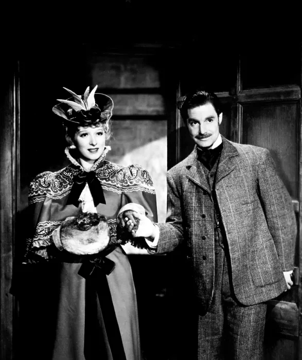 Framed Print : GOODBYE, MR. CHIPS, Greer Garson, Robert Donat, 1939 Framed Print : GOODBYE, MR. CHIPS, Greer Garson, Robert Donat, 1939
