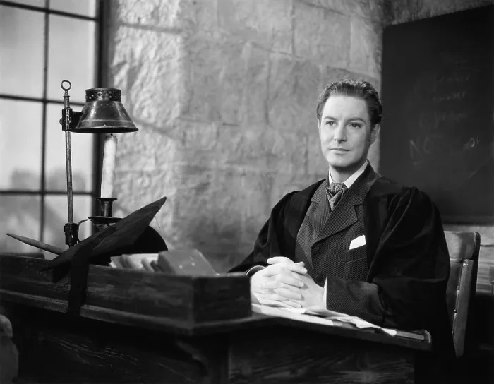 Framed Print : GOODBYE, MR. CHIPS, robert Donat, 1939 Framed Print : GOODBYE, MR. CHIPS, robert Donat, 1939
