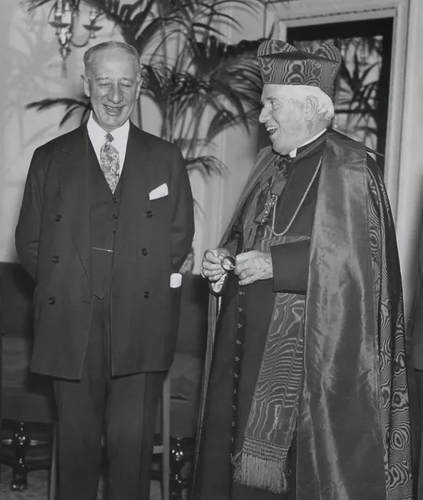 Framed Print : Governor Alfred E. Smith at a 1920s Catholic Charities Drive with Cardinal Patrick Hayes