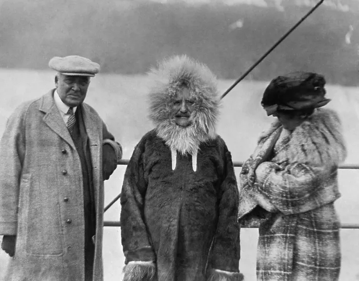 Framed Print : Governor Bone of the Alaska Territory, stands between President and Mrs. Harding. In a fur-lined parka, Gov Framed Print : Governor Bone of the Alaska Territory, stands between President and Mrs. Harding. In a fur-lined parka, Gov