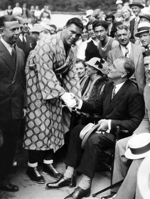 Framed Print : Governor Franklin D. Roosevelt shaking hands with boxer, Max Schemeling Framed Print : Governor Franklin D. Roosevelt shaking hands with boxer, Max Schemeling