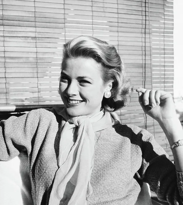 Framed Print : Grace Kelly, 1954 Framed Print : Grace Kelly, 1954