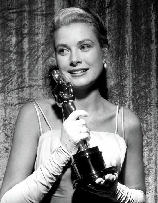 Framed Print : Grace Kelly with her Academy Award for COUNTRY GIRL, 3 / 30 / 55 Framed Print : Grace Kelly with her Academy Award for COUNTRY GIRL, 3 / 30 / 55