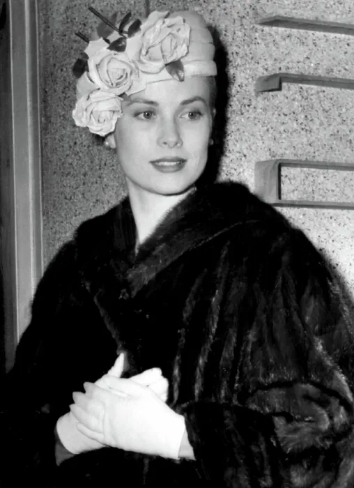 Framed Print : Grace Kelly at her Spring bridal shower, 1956