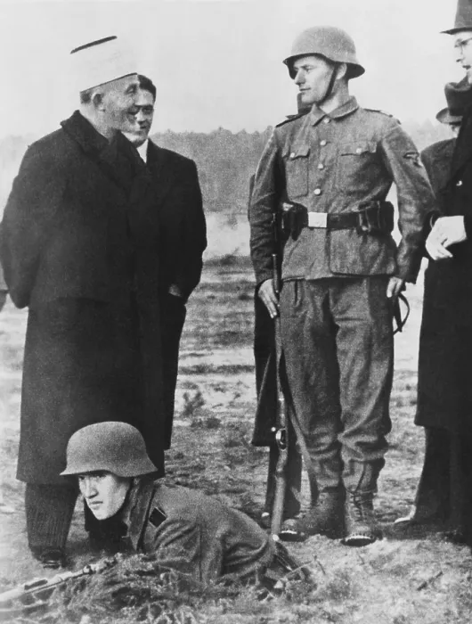 Framed Print : Grand Mufti of Jerusalem, Haj Amin El Husseini, with troops of Nazi SS Death's Head Regiment Framed Print : Grand Mufti of Jerusalem, Haj Amin El Husseini, with troops of Nazi SS Death's Head Regiment