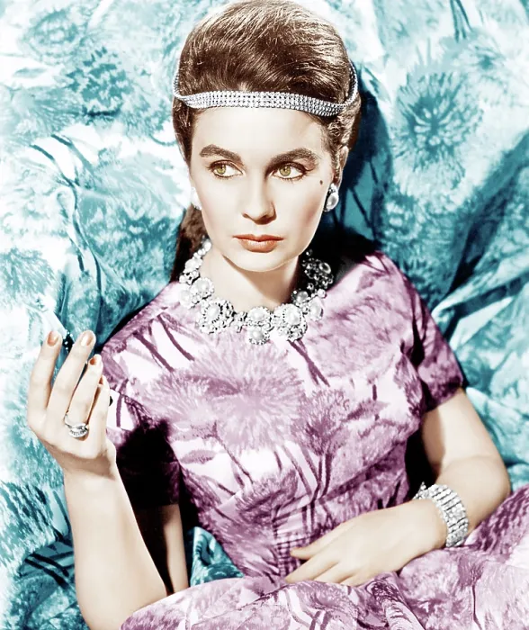 Framed Print : THE GRASS IS GREENER, Jean Simmons, 1960 Framed Print : THE GRASS IS GREENER, Jean Simmons, 1960