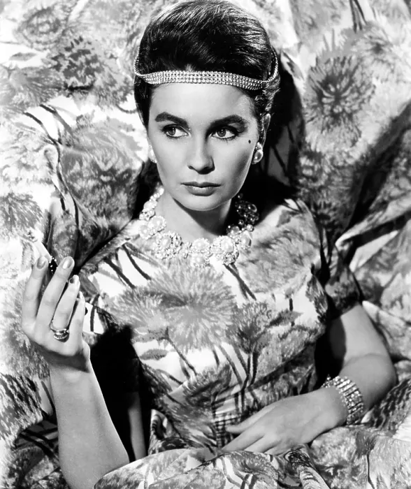 Framed Print : THE GRASS IS GREENER, Jean Simmons, 1960
