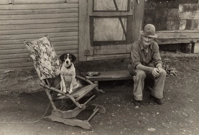 Framed Print : During the Great Depression foreclosed farmers moved to nearby towns Hoovervilles. Photo shows former farmer William Swift in his squatter shack in Circleville, Ohio Framed Print : During the Great Depression foreclosed farmers moved to nearby towns Hoovervilles. Photo shows former farmer William Swift in his squatter shack in Circleville, Ohio