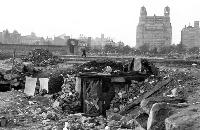 Framed Print : Great Depression, Shantytown on the site of the old Central Park Reservoir, New York City, N.Y. December 1931. Courtesy: CSU Archives  /  Everett Collection