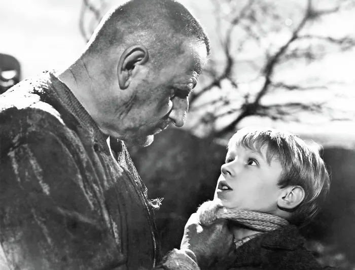 Framed Print : GREAT EXPECTATIONS, from left: Finlay Currie, Tony Wager, 1946