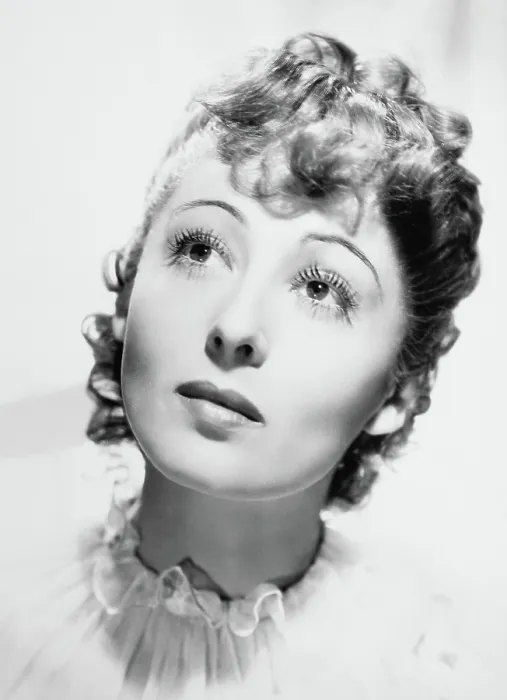 Framed Print : THE GREAT WALTZ, Luise Rainer, 1938