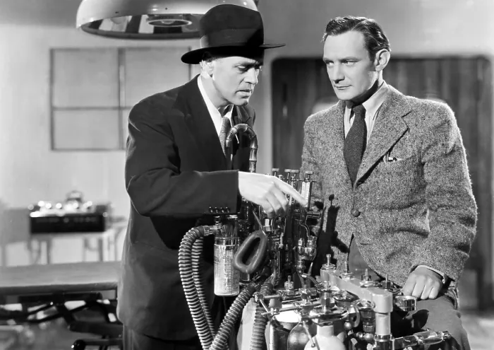 Framed Print : GREEN FOR DANGER, Alastair Sim, Trevor Howard, 1946