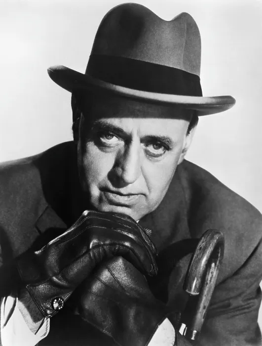 Framed Print : THE GREEN MAN, Alastair Sim, 1956 Framed Print : THE GREEN MAN, Alastair Sim, 1956