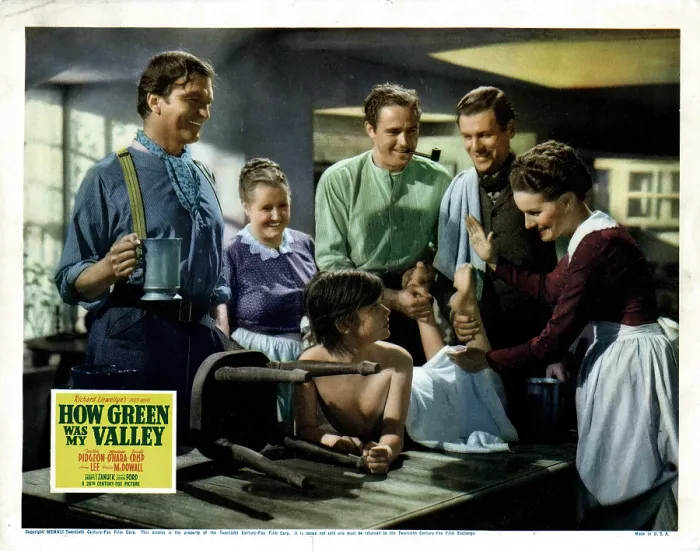 Framed Print : HOW GREEN WAS MY VALLEY, from left, John Loder, Sara Allgood, Roddy McDowall, Patric Knowles, Richard Fraser, Maureen O'Hara, 1941
