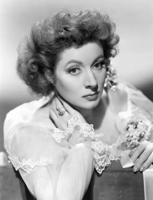 Framed Print : Greer Garson, ca. late 1940s Framed Print : Greer Garson, ca. late 1940s