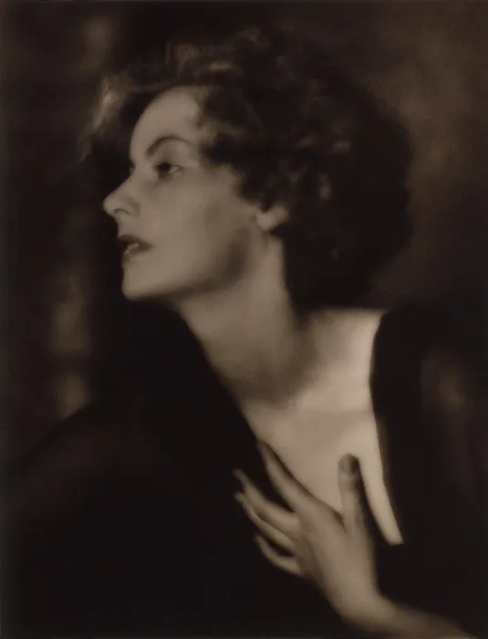 Framed Print : Greta Garbo, in 1925 portrait by society photographer, Arnold Genthe Framed Print : Greta Garbo, in 1925 portrait by society photographer, Arnold Genthe