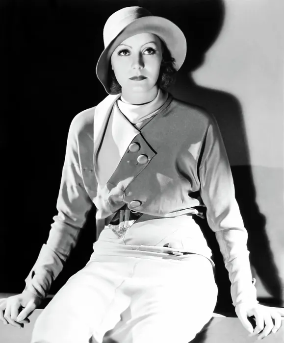 Framed Print : Greta Garbo, ca. 1930 Framed Print : Greta Garbo, ca. 1930