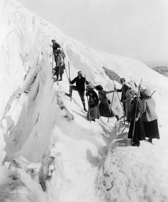 Framed Print : Group of men and women climbing Paradise Glacier in Mt. Rainier National Park, Washington in 1915