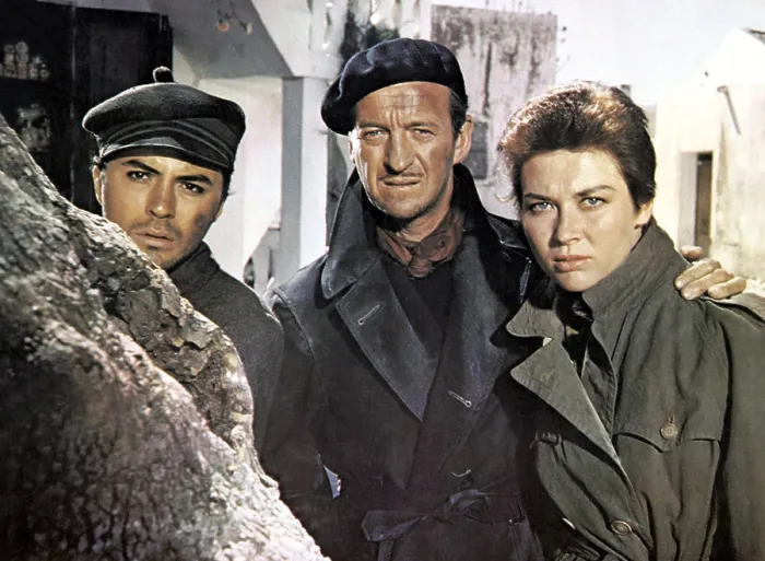 Framed Print : THE GUNS OF NAVARONE, from left: James Darren, David Niven, Gia Scala, 1961 Framed Print : THE GUNS OF NAVARONE, from left: James Darren, David Niven, Gia Scala, 1961