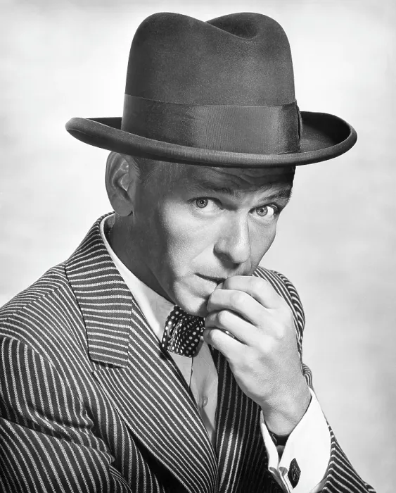Framed Print : GUYS AND DOLLS, Frank Sinatra, 1955.. Courtesy: CSU Archives  /  Everett Collection
