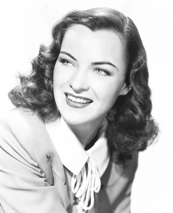 Framed Print : HAIL THE CONQUERING HERO, Ella Raines, 1944