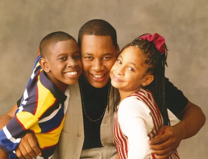 Framed Print : HANGIN WITH MR. COOPER, from left: Marquise Wilson, Mark Curry, Raven-Symone, 1992-1997