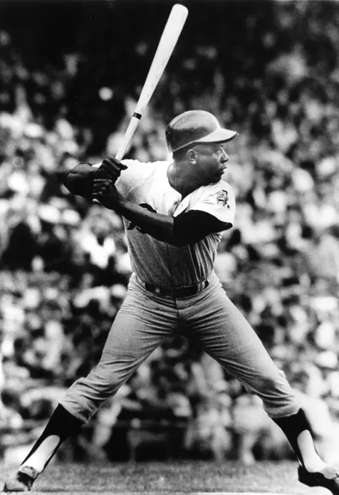 Framed Print : Hank Aaron about to get his 3000th hit in Cincinnati, 1970. Courtesy: CSU Archives / Everett Collection Framed Print : Hank Aaron about to get his 3000th hit in Cincinnati, 1970. Courtesy: CSU Archives / Everett Collection