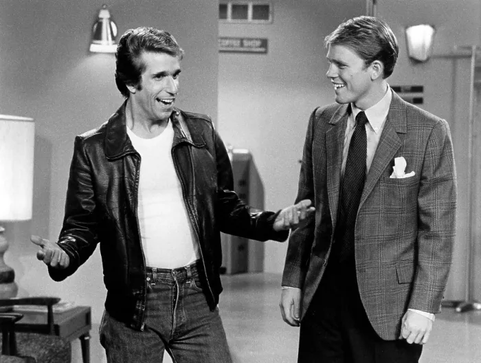 Framed Print : HAPPY DAYS, from left: Henry Winkler, Ron Howard, (ca. 1976), 1974-84