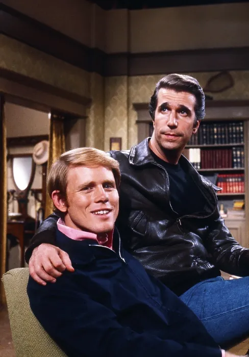 Framed Print : HAPPY DAYS, from left: Ron Howard, Henry Winkler, on set, (1970s), 1974-84