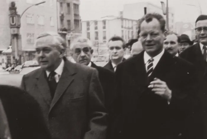 Framed Print : Harold Wilson (left) and Willy Brandt (right) walking in the streets of Western Berlin. AISA / Everett Collection**US SALES ONLY**