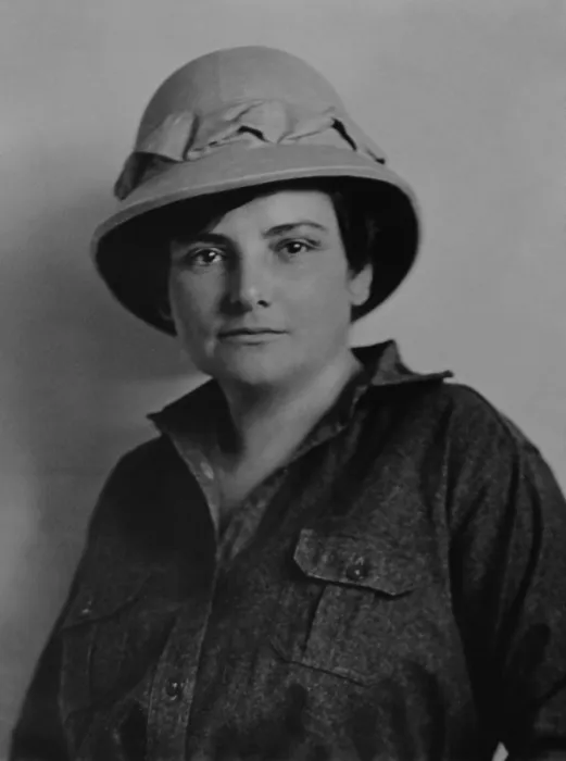 Framed Print : Harriet Chalmers Adams, American explorer, writer, and photographer. Ca. 1908-19 Framed Print : Harriet Chalmers Adams, American explorer, writer, and photographer. Ca. 1908-19
