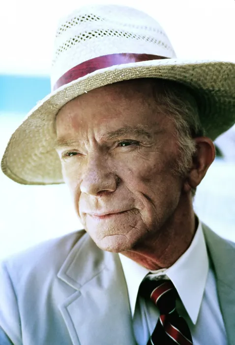Framed Print : HART TO HART, Ray Walston in Hart's Desire (Season 4, Episode 6, aired November 16, 1982), 1979-84