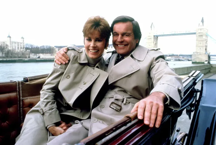Framed Print : HART TO HART, Stefanie Powers, Robert Wagner, 1979-1984