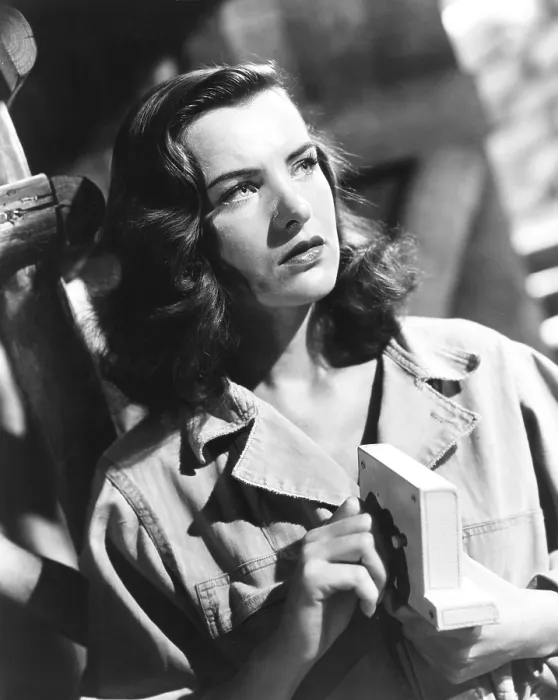 Framed Print : CRY HAVOC, Ella Raines, 1943 Framed Print : CRY HAVOC, Ella Raines, 1943