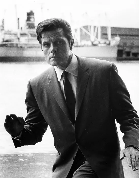 Framed Print : HAWAII FIVE-O, Jack Lord, 1970, 1968-1980 Framed Print : HAWAII FIVE-O, Jack Lord, 1970, 1968-1980