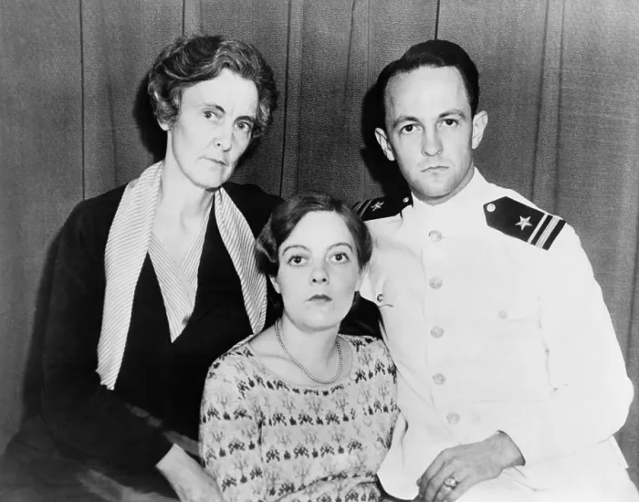 Framed Print : Hawaii Honor Killing principles, Mrs. Granville Fortescue with her daughter, Thalia Massie, and son-in-law, Lt. Thomas H. Massie Framed Print : Hawaii Honor Killing principles, Mrs. Granville Fortescue with her daughter, Thalia Massie, and son-in-law, Lt. Thomas H. Massie